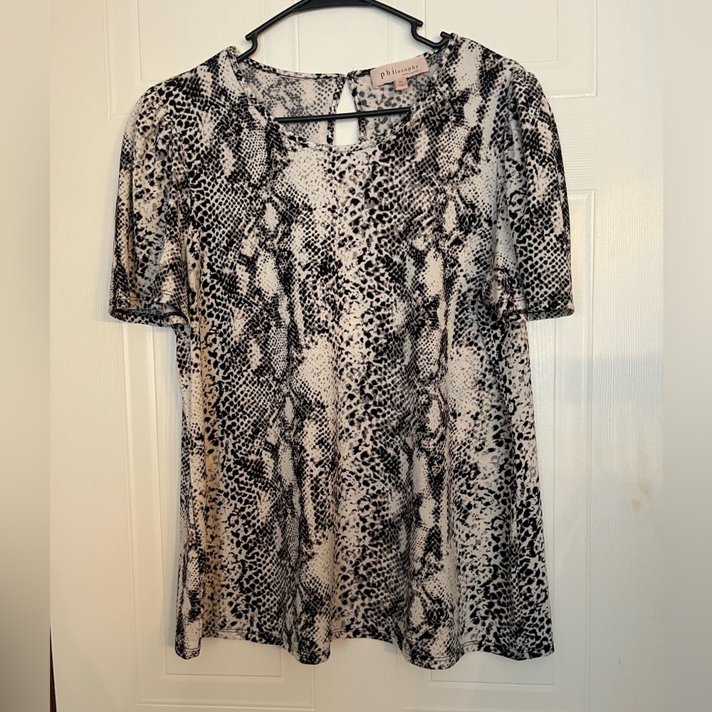 EUC Philosophy Snakeskin print short sleeve top